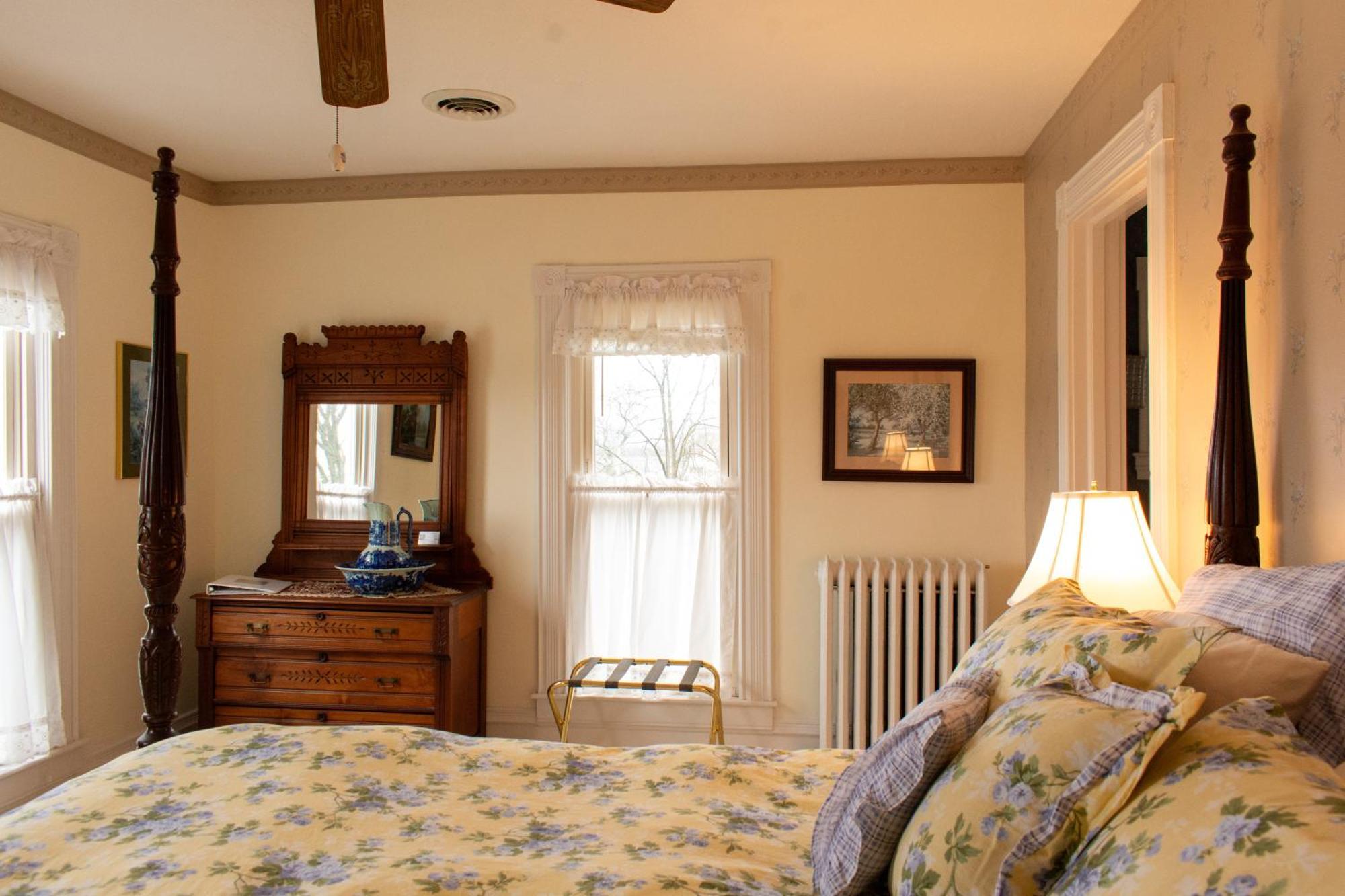 Hudson Manor Bed & Breakfast Watkins Glen Extérieur photo