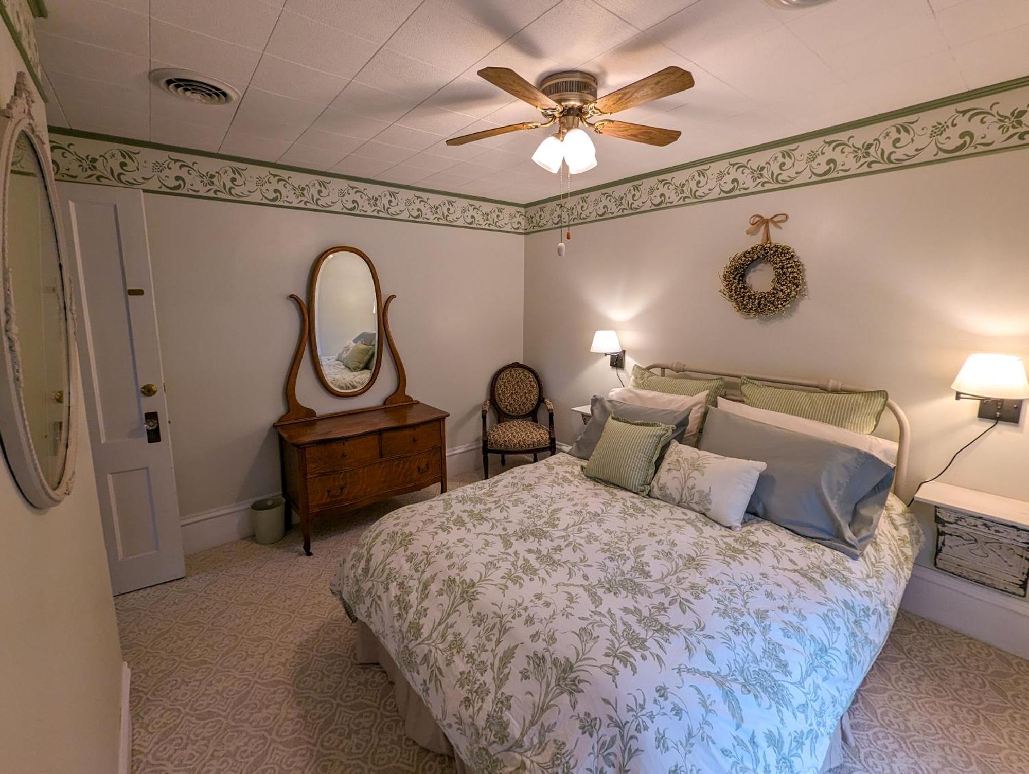 Hudson Manor Bed & Breakfast Watkins Glen Extérieur photo