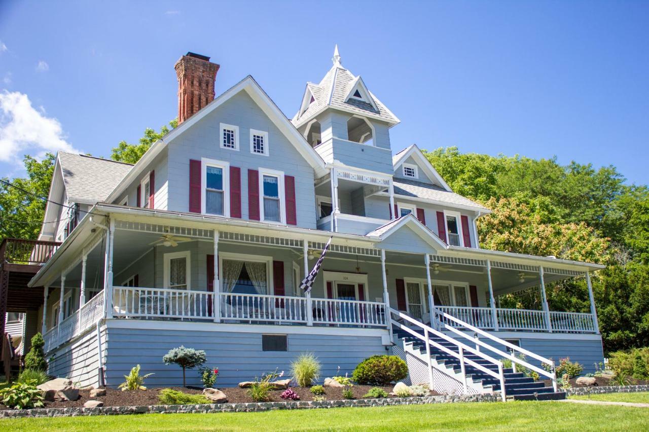 Hudson Manor Bed & Breakfast Watkins Glen Extérieur photo