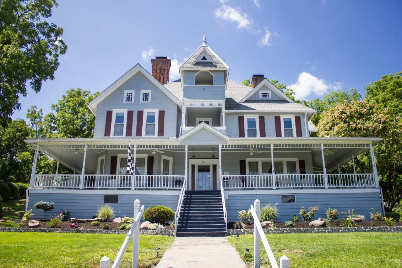 Hudson Manor Bed & Breakfast Watkins Glen Extérieur photo