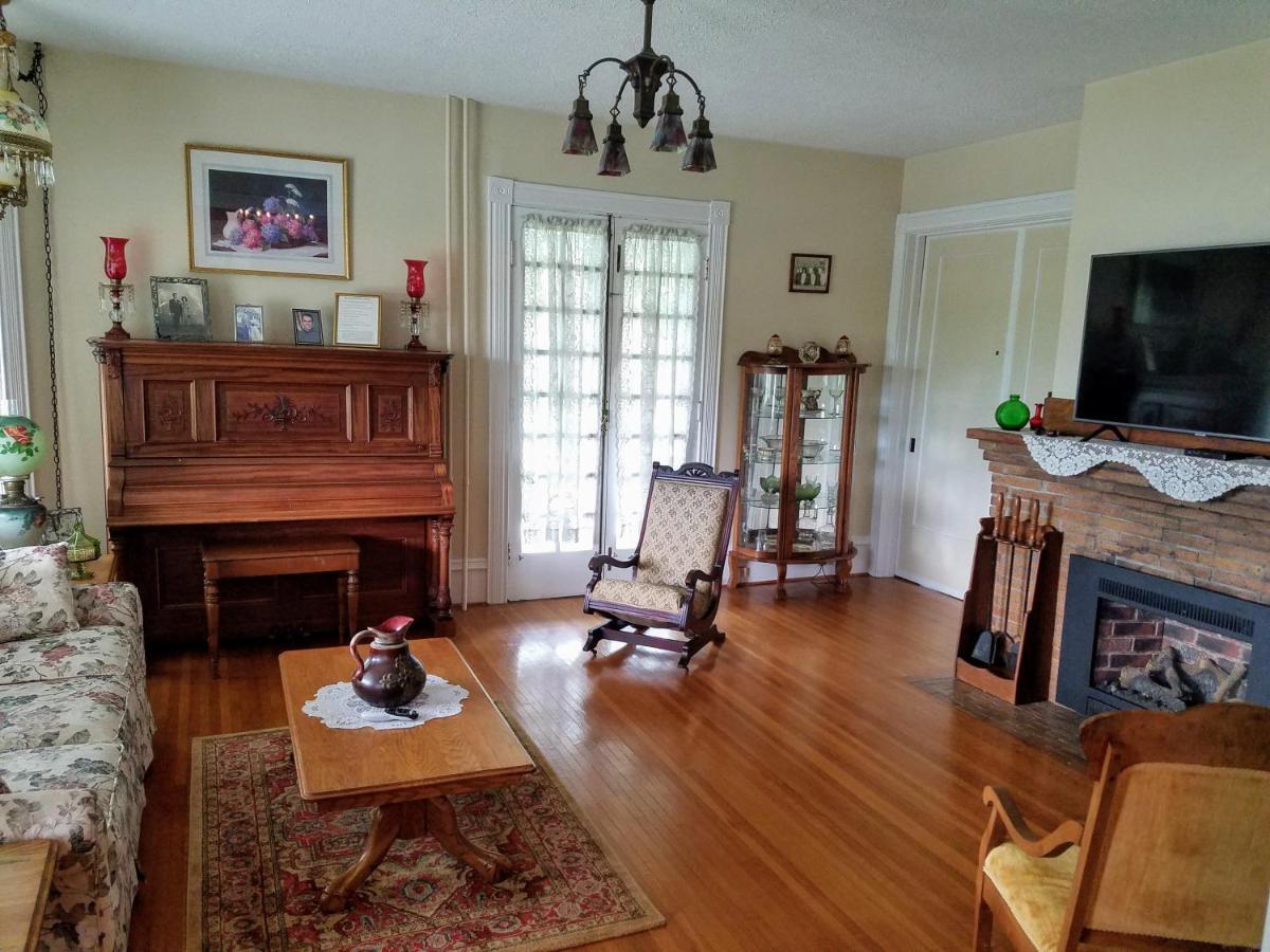 Hudson Manor Bed & Breakfast Watkins Glen Extérieur photo
